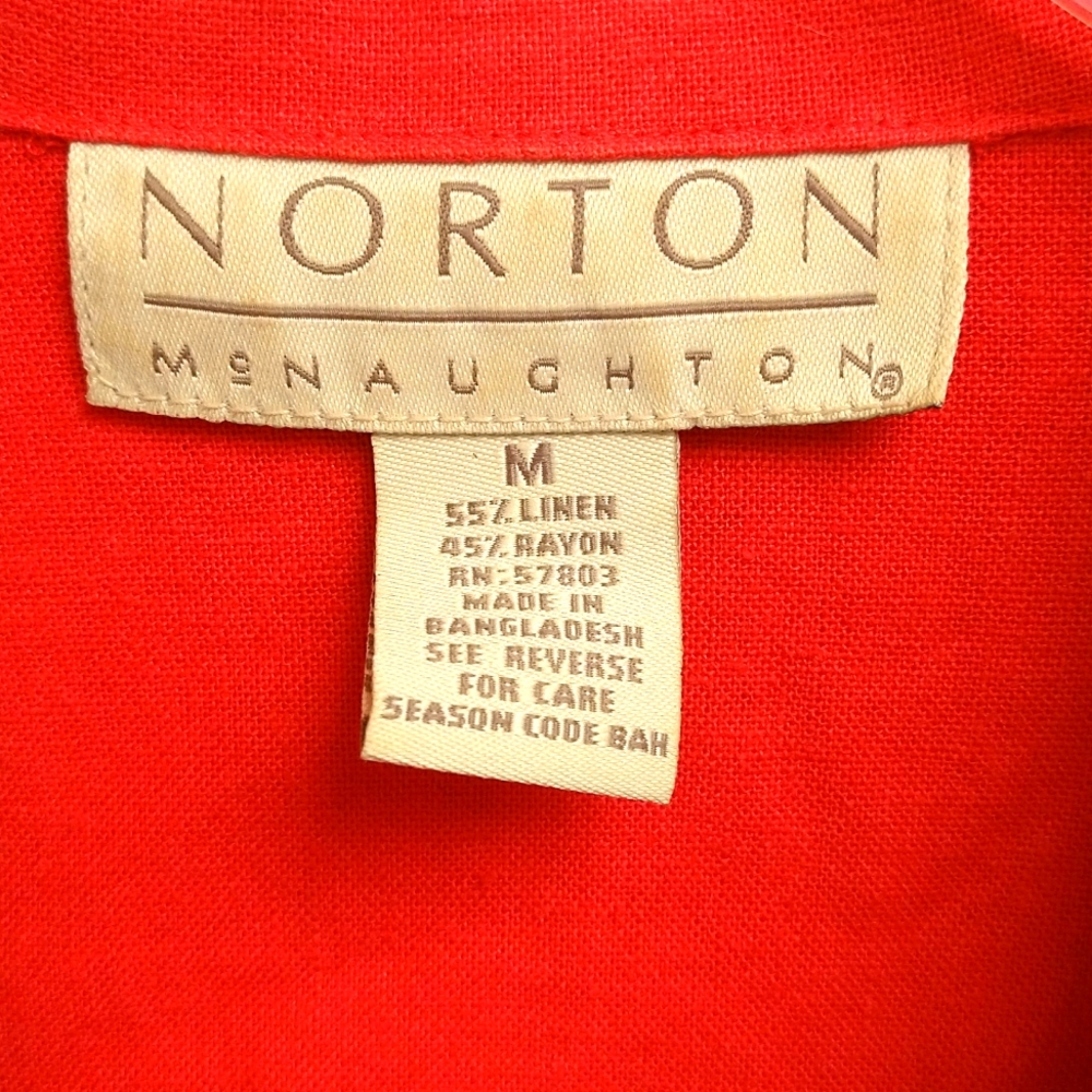 Pink Linen Norton McNaughton collared button down blouse.